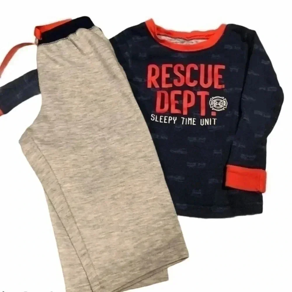 Carter’s 2 set of boys pj’s size 2yold EUC